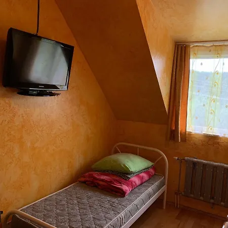 Guest house над рікою Berezovo (Carpathians)