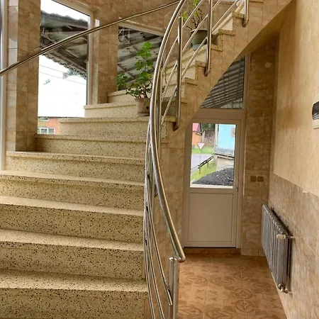 над рікою Berezovo (Carpathians)