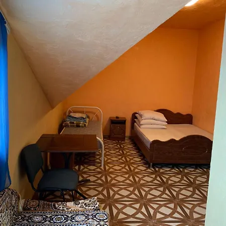 над рікою بيت ضيافة