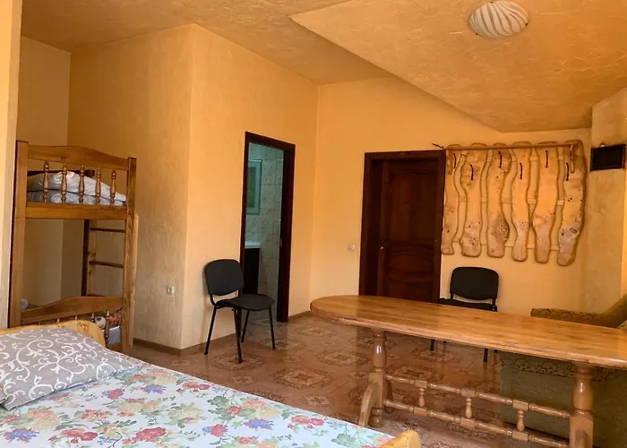 Guest house над рікою *